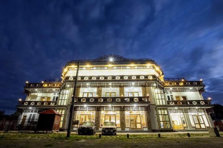 Five One Star Hotel Nyaung Shwe Exteriér fotografie