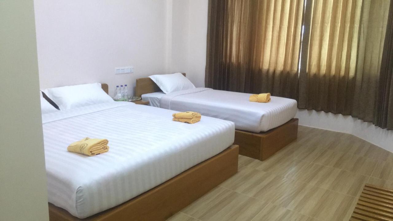 Five One Star Hotel Nyaung Shwe Exteriér fotografie