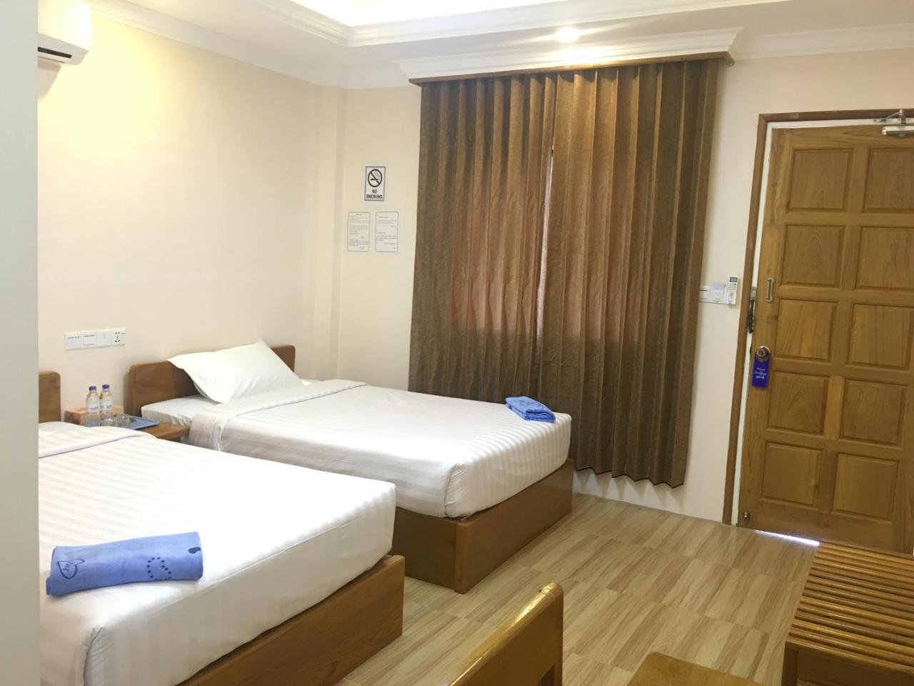 Five One Star Hotel Nyaung Shwe Exteriér fotografie